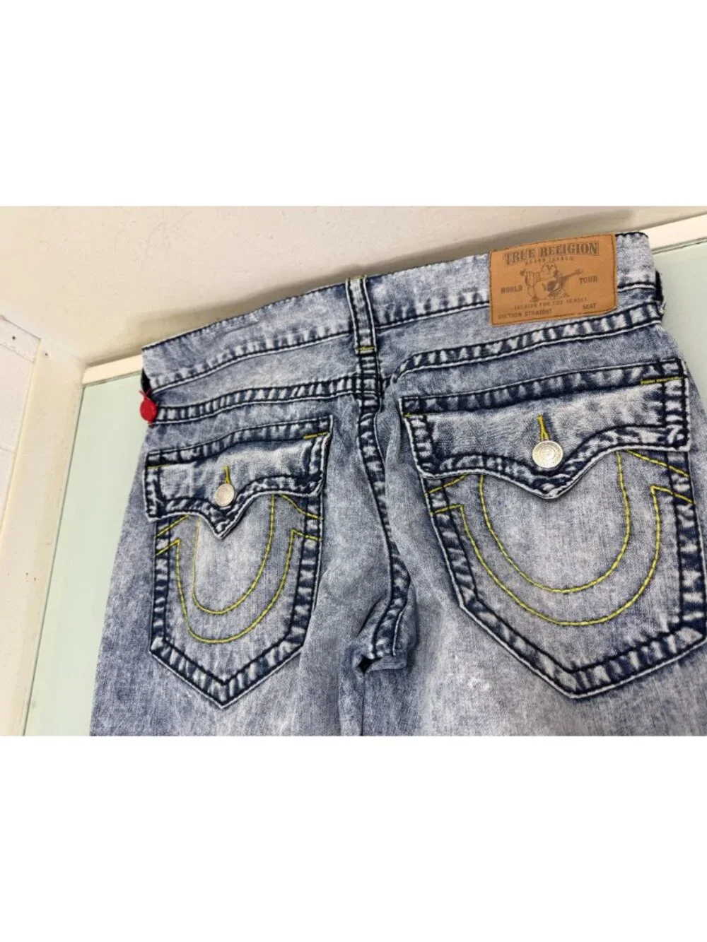True Religion Acid Wash jeans Mens 34X33 Straight 100% Cotton Flap Pockets Y2K